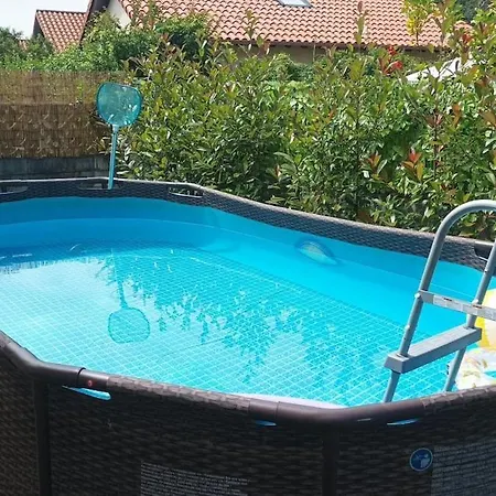 Сasa de vacaciones Casa Acogedora Y Equipada Con Jardin