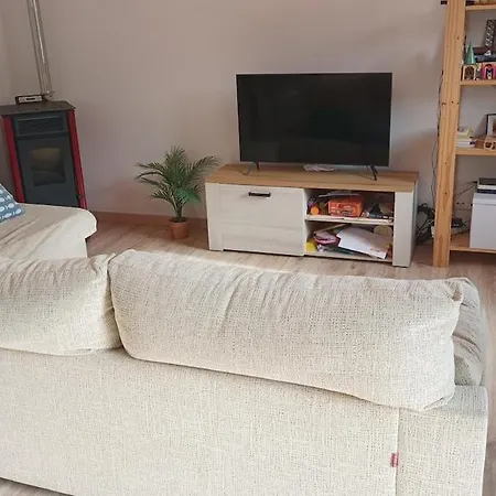 Сasa de vacaciones Casa Acogedora Y Equipada Con Jardin