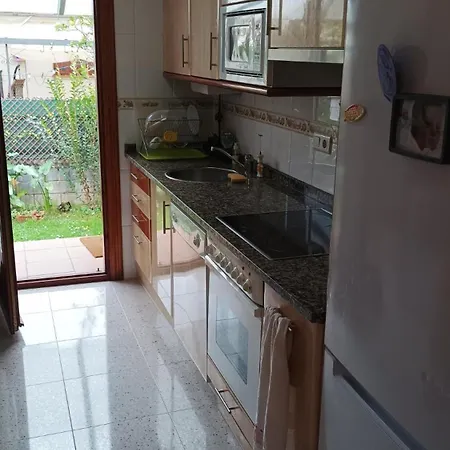 Casa Acogedora Y Equipada Con Jardin *